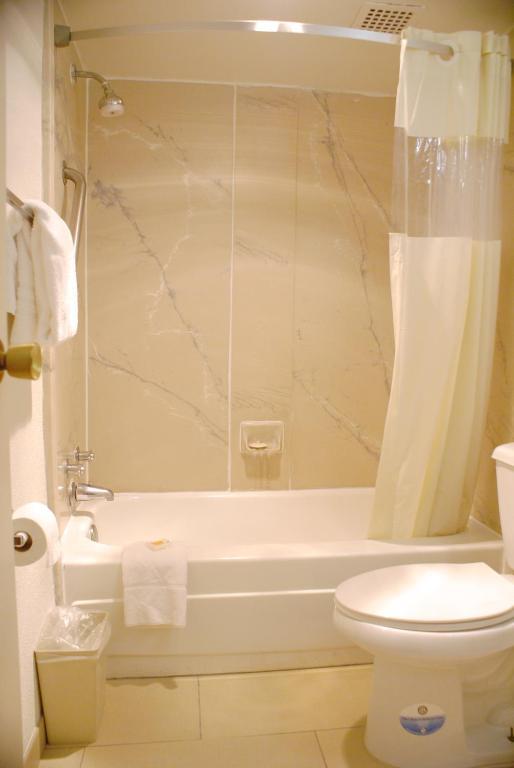 Deluxe Double Room with Two Double Beds - Non-Smoking